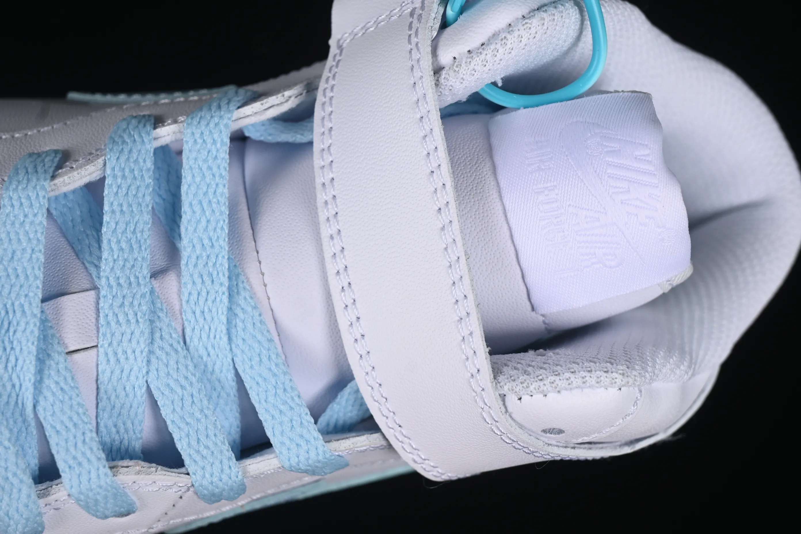 All categories Nk Air Force 1 Air Force series Nk Air Force 1 Mid Air Force mid-top Nk Air Force 1'07 Mid sky blue Hand-painted fracture Three hook shadow Air Force 1 strap mid-top casual sneakers CW2289-111